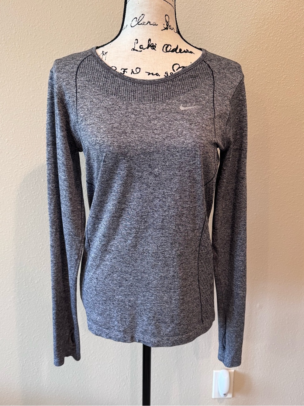 Nike Long-Sleeve dri fit Athletic Top in Heather Gray